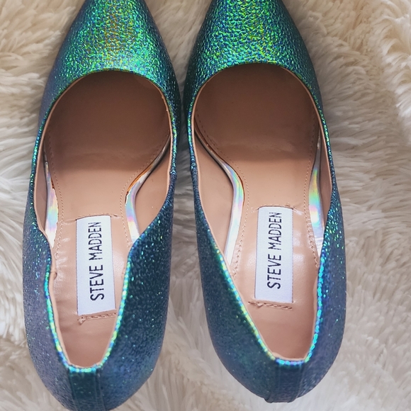Steve Madden Shoes, Size 5, Metallic Blue - Picture 6 of 6